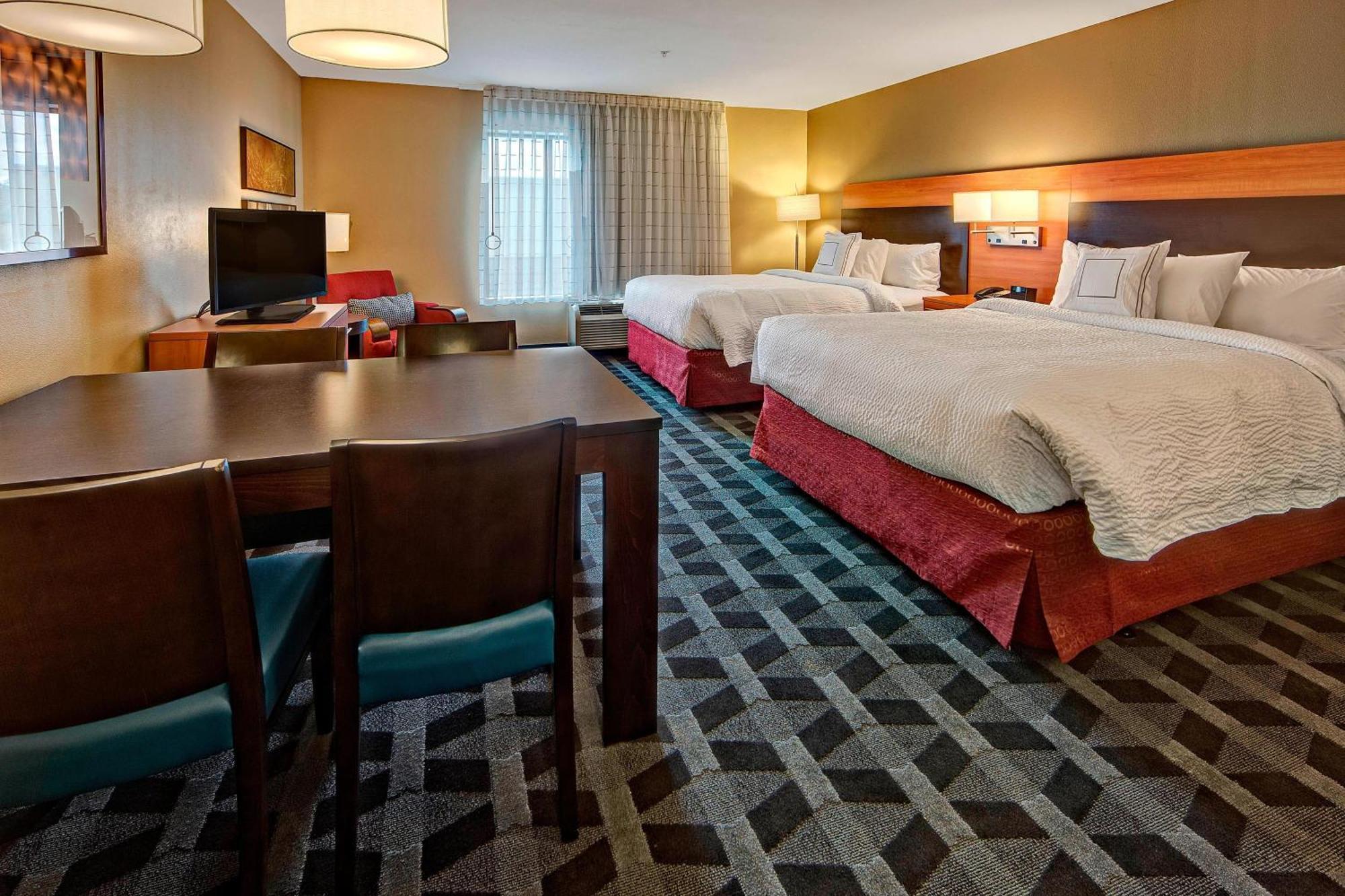 Towneplace Suites By Marriott Hattiesburg Bagian luar foto